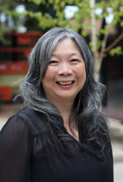 Head and shoulders photo of Linda Wong
